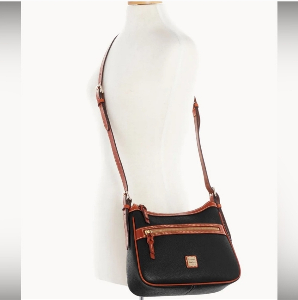 🖤Dooney and Bourke Piper Crossbody Hobo Bag🖤